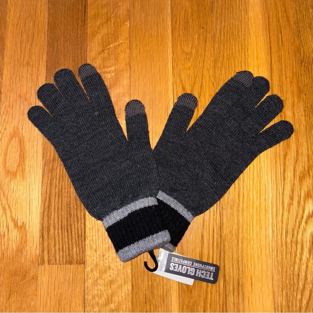 Aeropostale Gray Tech Gloves